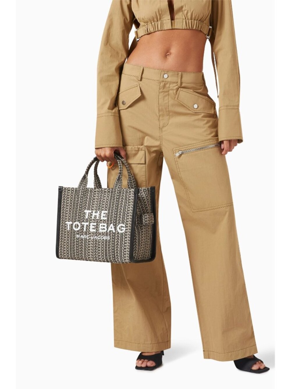 Marc Jacobs The Monogram Medium Jacquard Beige Canvas Tote Bag H076M01RE21-261 - Picture 4 of 15